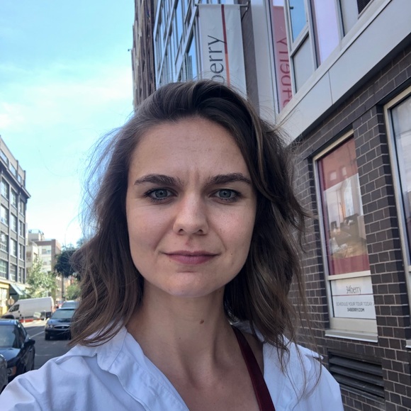 Meet your Posher, Danielle - Picture 1 of 1